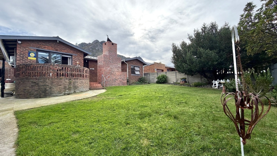 3 Bedroom Property for Sale in Palmiet Western Cape